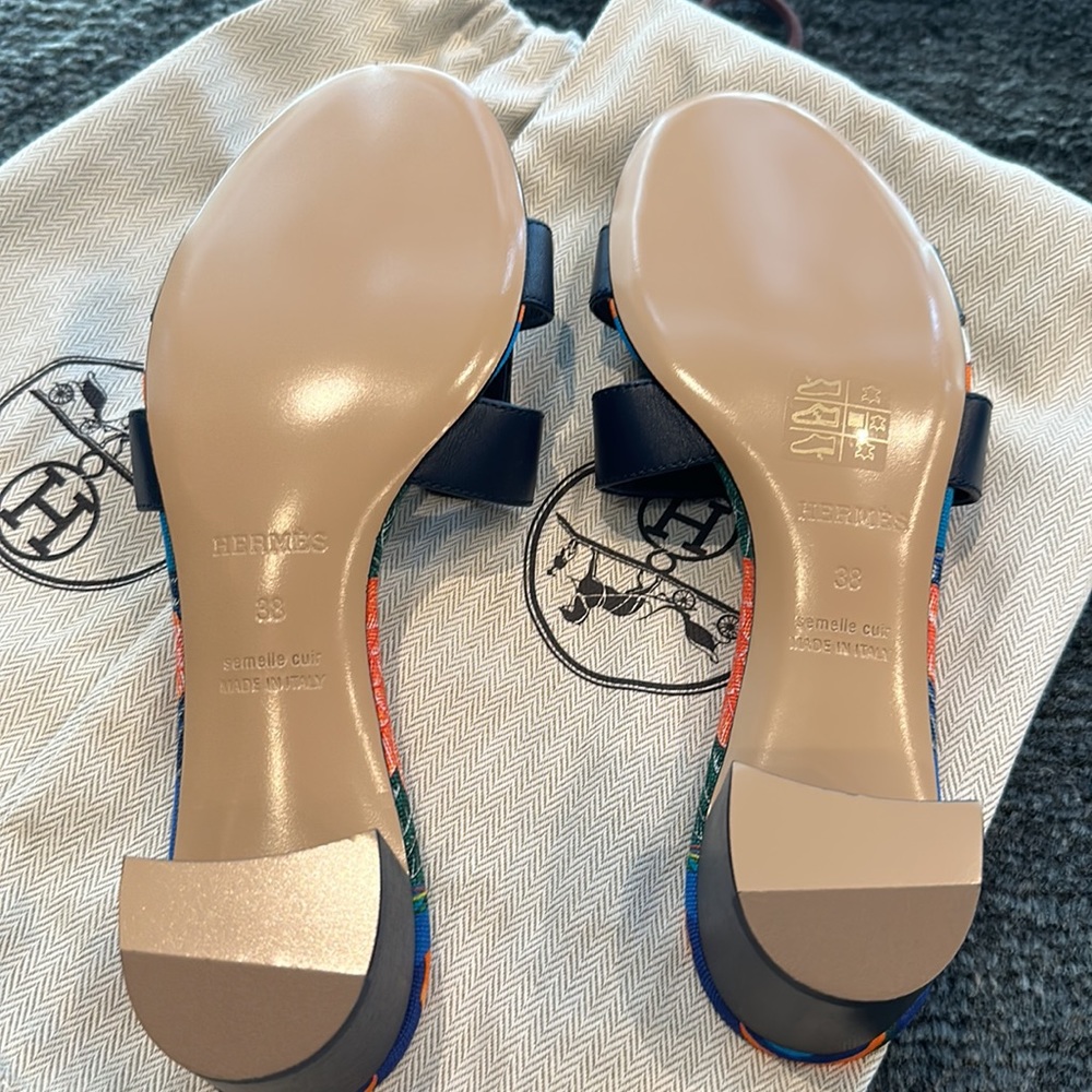 Hermes Oasis Bleu indigo sandal size 38 - Picture 3 of 3